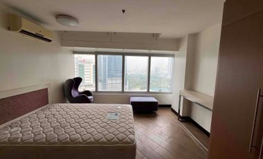 3 Bedroom Condo FOR SALE in One Central across RCBC Plaza