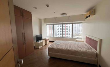 3 Bedroom Condo FOR SALE in One Central across RCBC Plaza