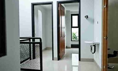 Di jual rumah 2 lantai dekat kampus telkom