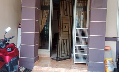 Dijual rumah full renovasi di Harapan Indah 2 Cluster Taman Puspa