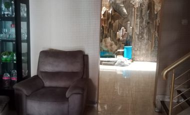 Dijual rumah full renovasi di Harapan Indah 2 Cluster Taman Puspa