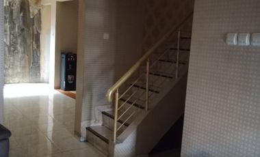 Dijual rumah full renovasi di Harapan Indah 2 Cluster Taman Puspa