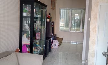 Dijual rumah full renovasi di Harapan Indah 2 Cluster Taman Puspa