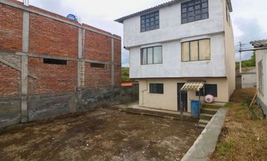 Venta de 2 Casas en Terreno de 484m²