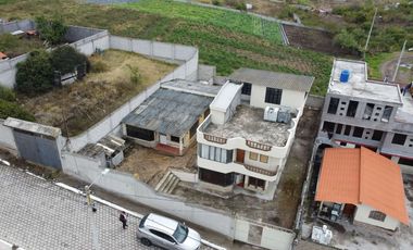 Venta de 2 Casas en Terreno de 484m²