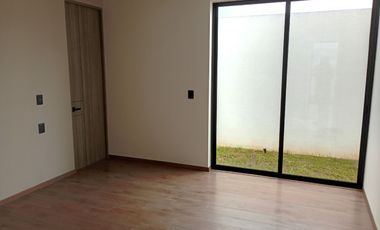 CASA EN VENTA EN LOMALTA TRES MARIAS MORELIA