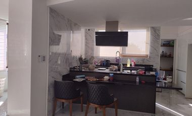 Residencia de lujo en venta Fraccionamiento La Rioja, al sur de la ciudad venta o renta