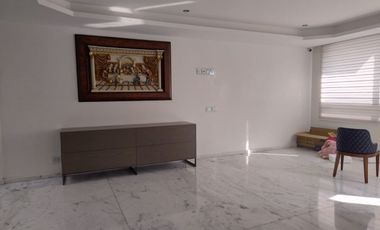 Residencia de lujo en venta Fraccionamiento La Rioja, al sur de la ciudad venta o renta