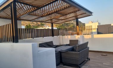 Residencia de lujo en venta Fraccionamiento La Rioja, al sur de la ciudad venta o renta