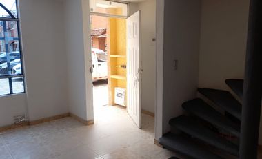 VENTA CASA 3 PISOS - PORTAL DEL NOGAL SOACHA