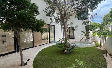 Casa en renta en residencial privado con amenidades