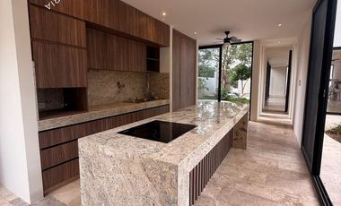 Casa en renta en residencial privado con amenidades