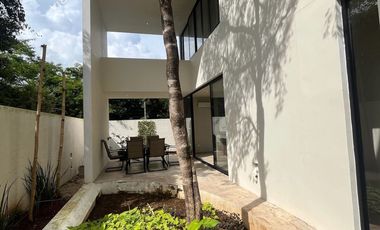 Casa en renta en residencial privado con amenidades