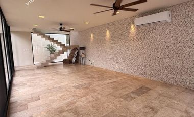 Casa en renta en residencial privado con amenidades