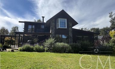 Hermosa casa con acceso al Rio Valdivia, Sector Estancilla