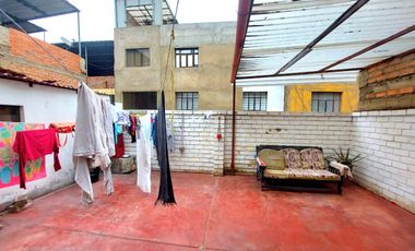 Se vende casa en San Juan de Miraflores Zona A, cerca a parque