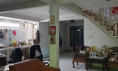 TERMURAH Lelang Rumah 683m2 hanya Rp. 4 juta/m2 di CBD Jakarta Barat & STRATEGIS : < 1 km dari Perumahan Elit Puri Indah & Permata Buana