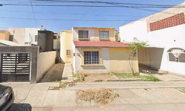 Invierte en amplia casa de recuperación bancaria pagando 70% menos de su valor real. Tu inversión protegida: contratos, abogados y respaldo legal desd