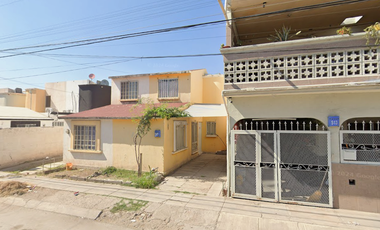 Invierte en amplia casa de recuperación bancaria pagando 70% menos de su valor real. Tu inversión protegida: contratos, abogados y respaldo legal desd