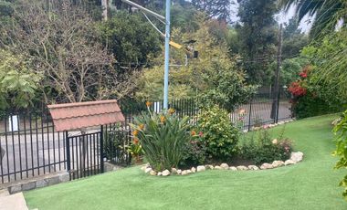 SE VENDE HERMOSA PROPIEDAD PASO HONDO 1.300 M2  4 DORMITORIOS TRES BAÑOS PISCINA JARDINES UF 8.500