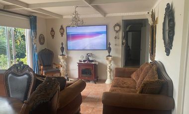 SE VENDE HERMOSA PROPIEDAD PASO HONDO 1.300 M2  4 DORMITORIOS TRES BAÑOS PISCINA JARDINES UF 8.500