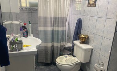 SE VENDE HERMOSA PROPIEDAD PASO HONDO 1.300 M2  4 DORMITORIOS TRES BAÑOS PISCINA JARDINES UF 8.500