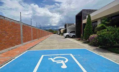 Venta de casa de un piso de 174m2,en conjunto cerrado al norte de la ciudad de neiva.