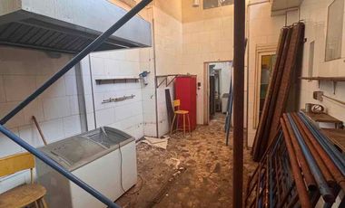 SE VENDE local / Restaurante en barrio Brasil STGO