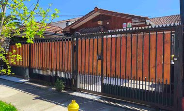 Bonita Casa en Calle Papa San Telesforo, Pudahuel