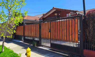 Bonita Casa en Calle Papa San Telesforo, Pudahuel