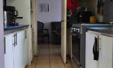 Bonita Casa en Calle Papa San Telesforo, Pudahuel