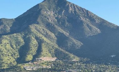 Edifico ícono en la comuna de Vitacura, vistas despejadas en piso 11 frente al Club Manquehue