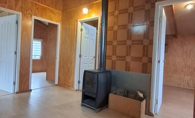 Casas en Coyhaique | Amplia casa de 2 pisos con vista al Cerro Mackay