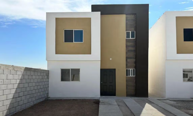 Amplia y bonita casa de recuperación bancaria invirtiendo un 70% menos de su valor comercial.  Conoce el proceso legal completo antes de invertir un s