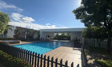 En Venta Casa de dos niveles, Condominio Los Rosales