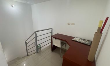 En Venta Casa de dos niveles, Condominio Los Rosales