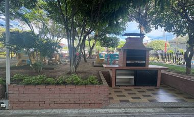 En Venta Casa de dos niveles, Condominio Los Rosales