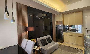 SEASON CITY APARTMENT 2 BEDROOM POOL VIEW