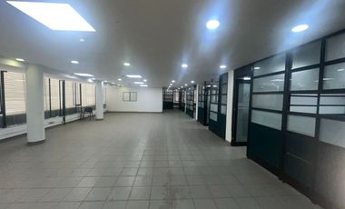 Edificio Comercial en Arriendo, en el Centro de la ciudad