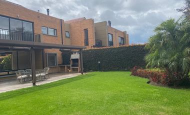 HACIENDA FONTANA-CASA DISEÑO MODERNO- HERMOSO JARDIN