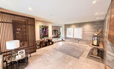 Casa en condominio en venta en Bosques de las Lomas Miguel Hidalgo