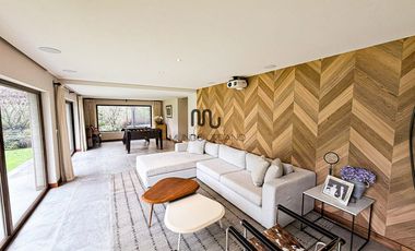 Casa en condominio en venta en Bosques de las Lomas Miguel Hidalgo