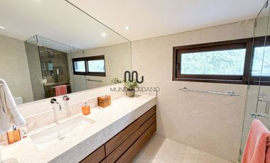 Casa en condominio en venta en Bosques de las Lomas Miguel Hidalgo