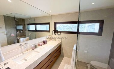 Casa en condominio en venta en Bosques de las Lomas Miguel Hidalgo