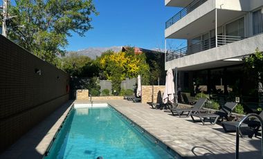 a pasos del mall plaza egaña arriendo depto nuevo con linda vista