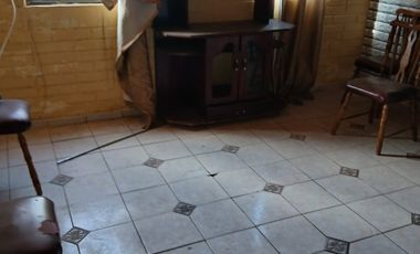 CASA DE DOS PISOS EN BARRIO RESIDENCIAL EN MAIPU