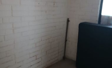 CASA DE DOS PISOS EN BARRIO RESIDENCIAL EN MAIPU