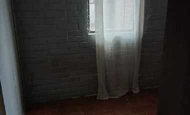 CASA DE DOS PISOS EN BARRIO RESIDENCIAL EN MAIPU