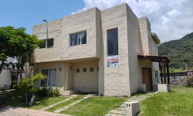 CASA EN VENTA EN CHAPALA