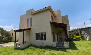 CASA EN VENTA EN CHAPALA